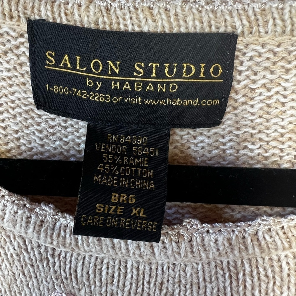 Embroidered Salon Studio by Haband XL - Picture 3 of 9